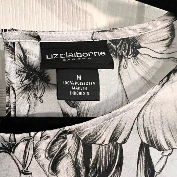 Liz Claiborne Medium black and white floral top - Picture 5 of 7